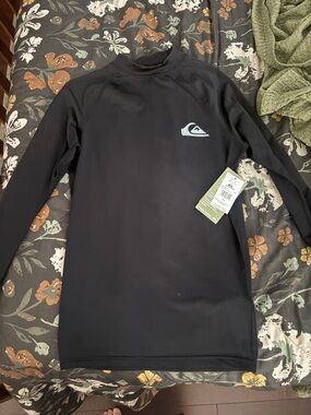 Quiksilver Black Rash Guard